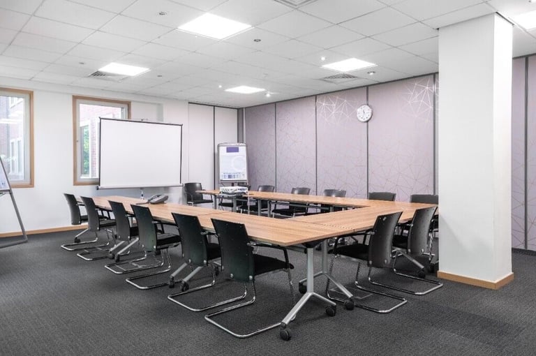 Heathrow - UB7 0EB, Serviced office to rent for 2 desk at Bath Road