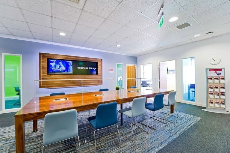 Edinburgh - EH15 3RD, 5 Work station private office to rent at Fort Kinnaird 