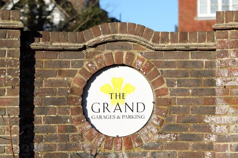 Garages to rent: Metropole Road, Folkestone CT20 2XL - GATED SITE, INTERNAL LIGHTS & POWER SOCKETS