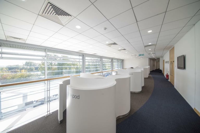 Mlton Keynes - MK10 9RG, 2ws serviced office to rent at Atterbury Lakes