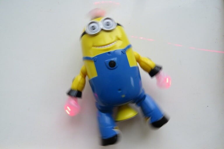 Despicable Me 2 Musical Dancing Robot with Lights, Age 3+