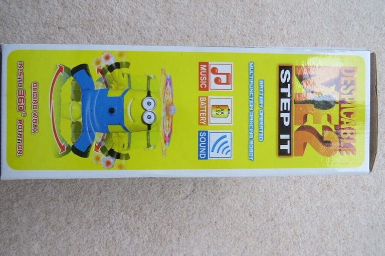 Despicable Me 2 Musical Dancing Robot with Lights, Age 3+
