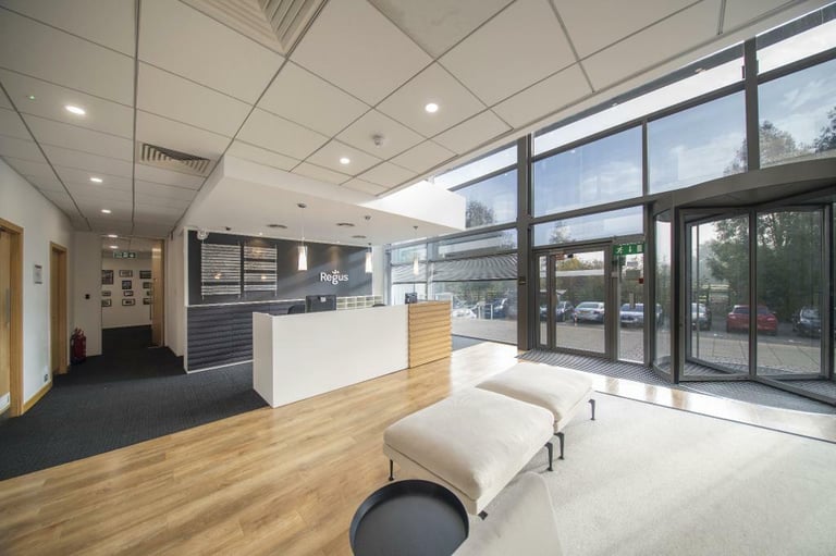 Mlton Keynes - MK10 9RG, 2ws serviced office to rent at Atterbury Lakes