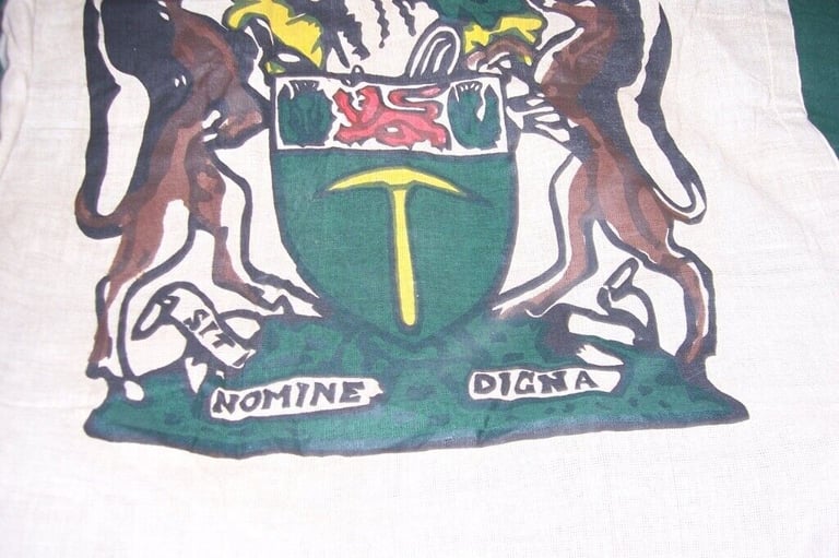 Large Rhodesha flag with the crest of the founder of 