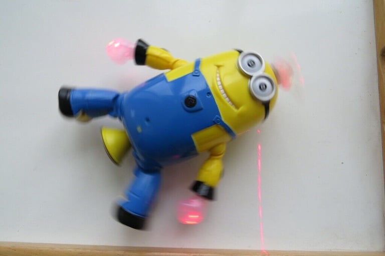 Despicable Me 2 Musical Dancing Robot with Lights, Age 3+