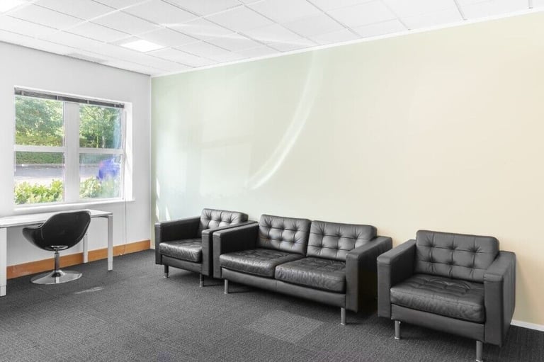 Luton LU1 3PE, Flexible Day Office for Rent at 960 Capability Green
