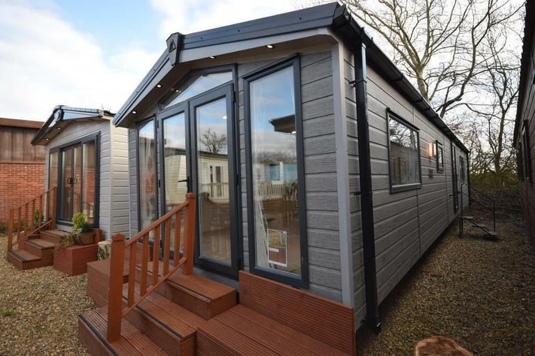 NEW Mobile Log Cabin | Sunrise Lodge DLX 3 bed Garden Home | No Planning