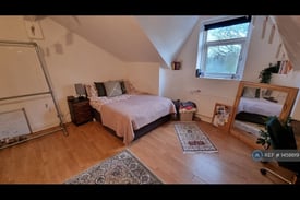5 bedroom house in Platt Lane, Manchester, M14 (5 bed) (#1458619)