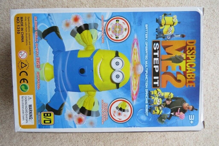 Despicable Me 2 Musical Dancing Robot with Lights, Age 3+