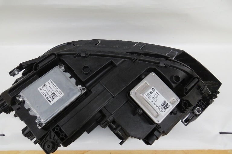 VW TOURAN O/S RIGHT LED BIXENON HEADLIGHT 2016 -19 RHD 5TC 941 036B