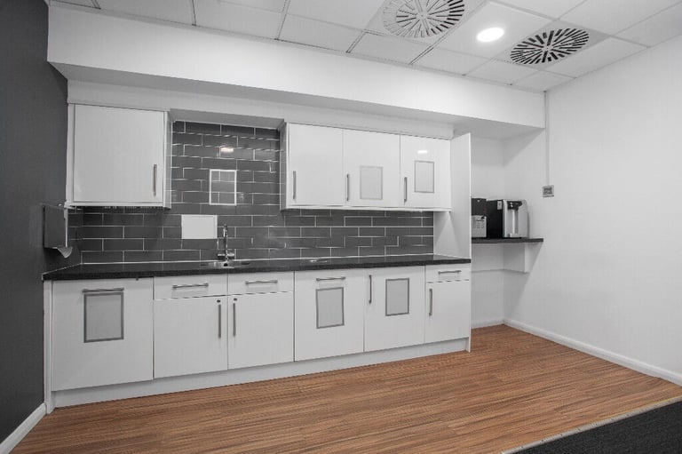 Nottingham - DE74 2TZ, All-inclusive access to coworking space in Regus East Midlands Airport