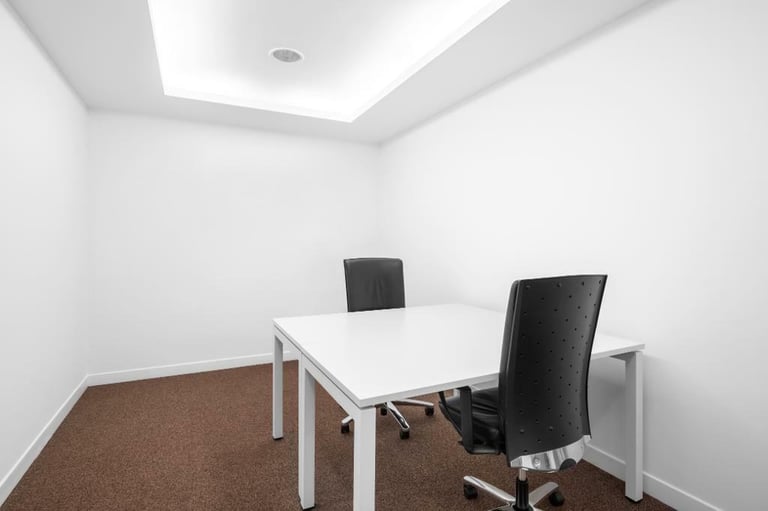 Oxford - OX4 4GP, 2 Desk serviced office to rent at Oxford Science Park