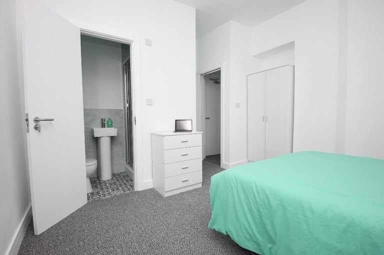 SPACIOUS 4 BED 4 BATH HMO RETURNS FROM 16.46%