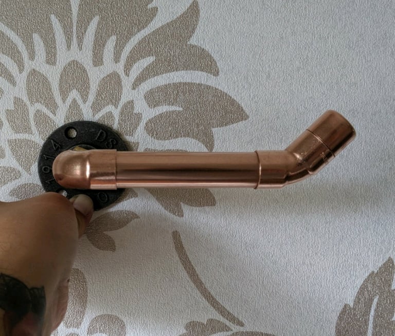INDUSTRIAL DESIGNED COPPER PIPE LOO ROLL HOLDER