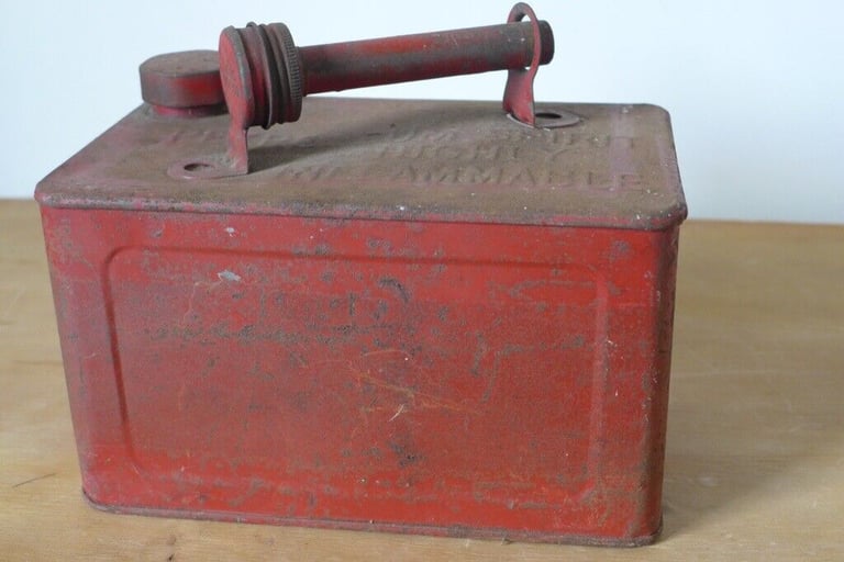 Collectable / Collectible Display: Vintage VALOR Petrol Can, empty.