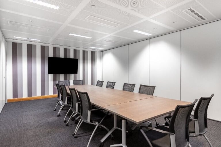 Richmond - TW9 2PR, Open plan office space for 15 people to rent at Parkshot House 