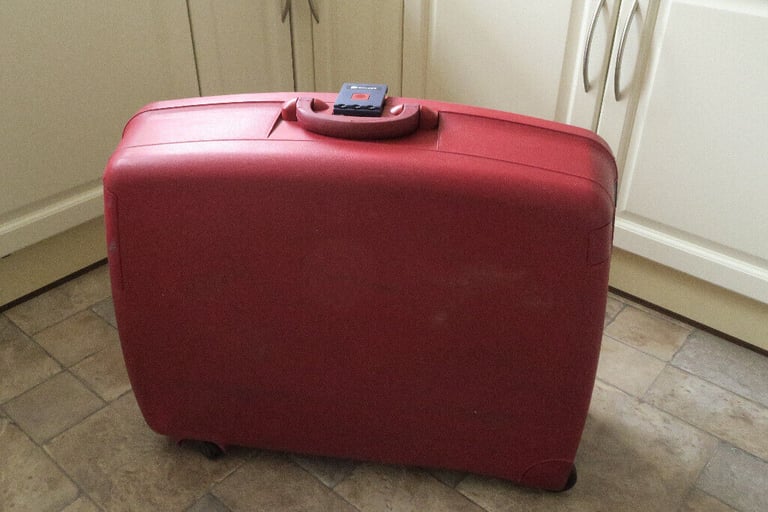 Delsey Red Hard Rolling 3-Lock Pullman Suitcase with Extras
