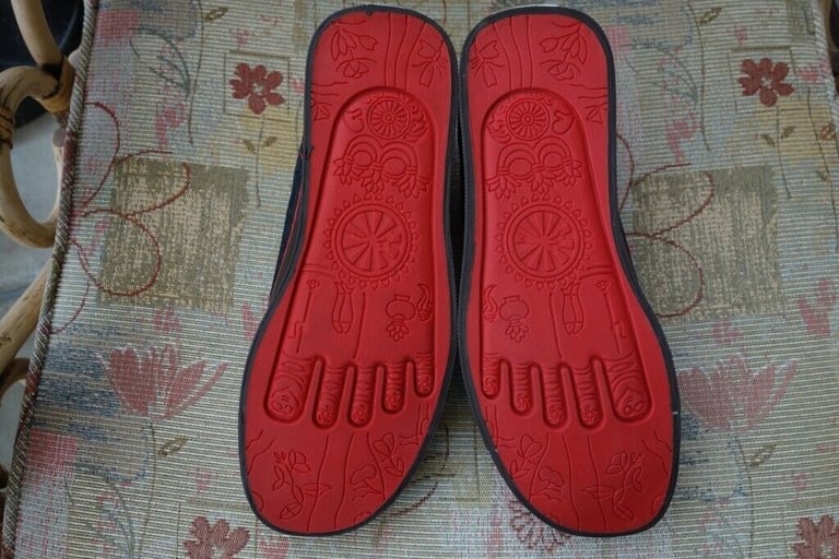 EVISU MENS SLIP-ON SHOES, BRAND NEW, SIZE 8. £25.