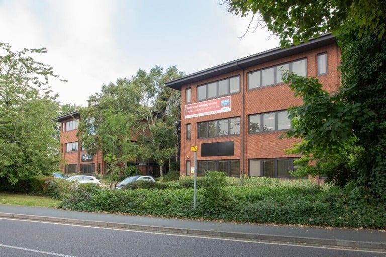 Brentwood - CM13 3FR, 5 Desk private office available at Jubilee House