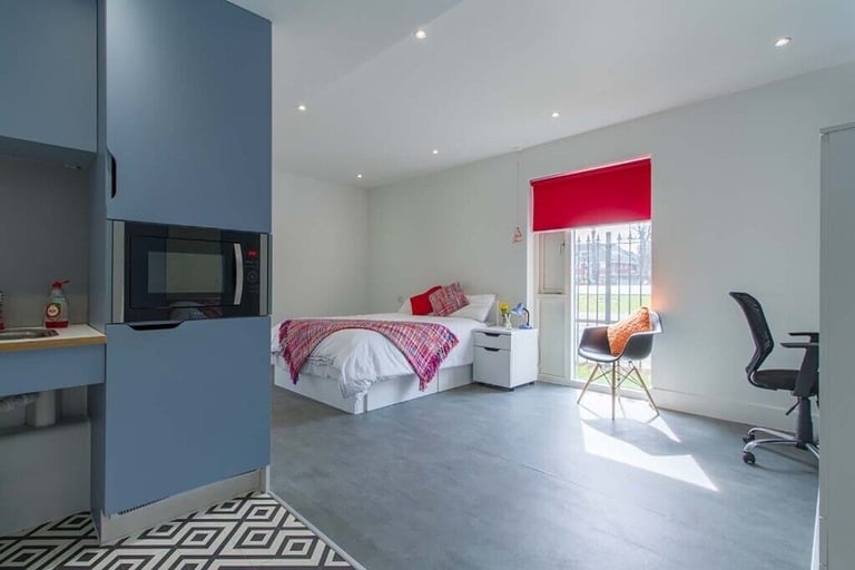 STUDENT ROOMS TO RENT IN COVENTRY. STUDIO WITH PRIVATE ROOM, BATHROOM