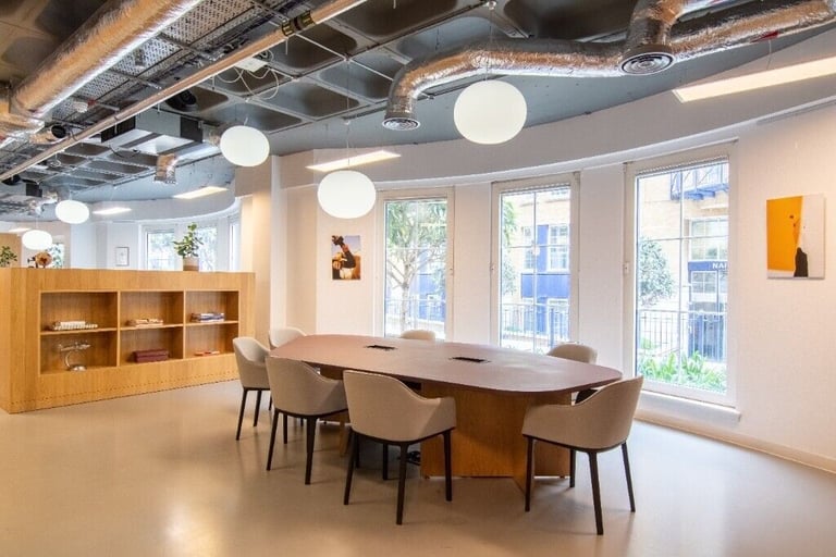 Brighton - BN1 4DU, Book a reserved coworking spot in Spaces Trafalgar Place