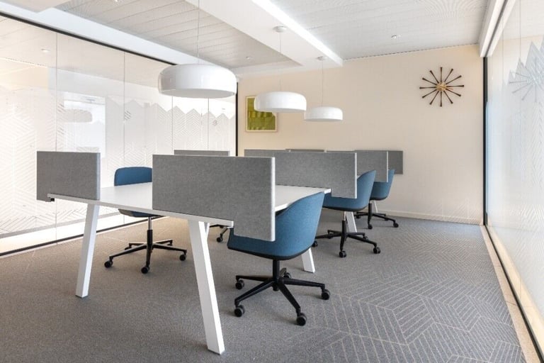 London - E14 4QZ, Book a reserved coworking spot in Spaces Canary Wharf