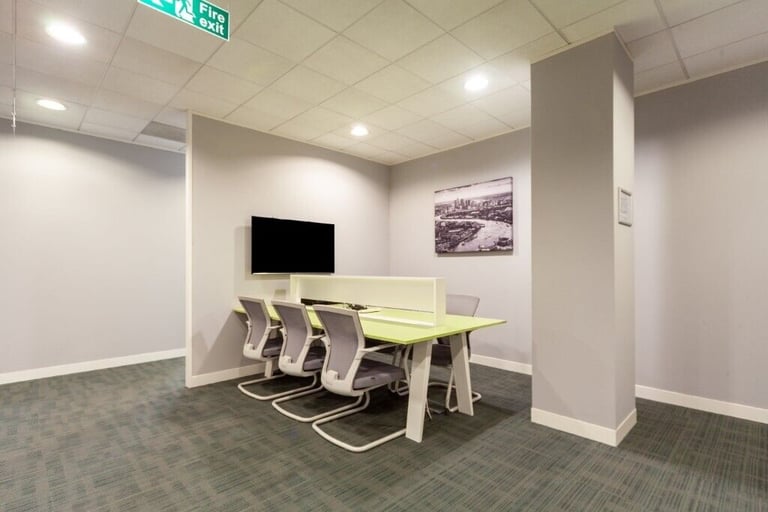 Welwyn Garden City - AL7 1TW, 10 Desk serviced office to rent at Falcon Gate