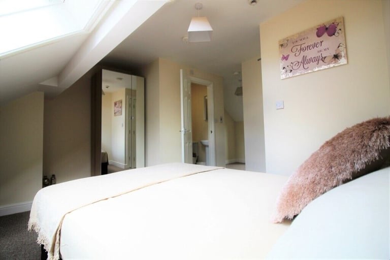 Double En-Suite Rooms! Renovated Property in Conisbrough!
