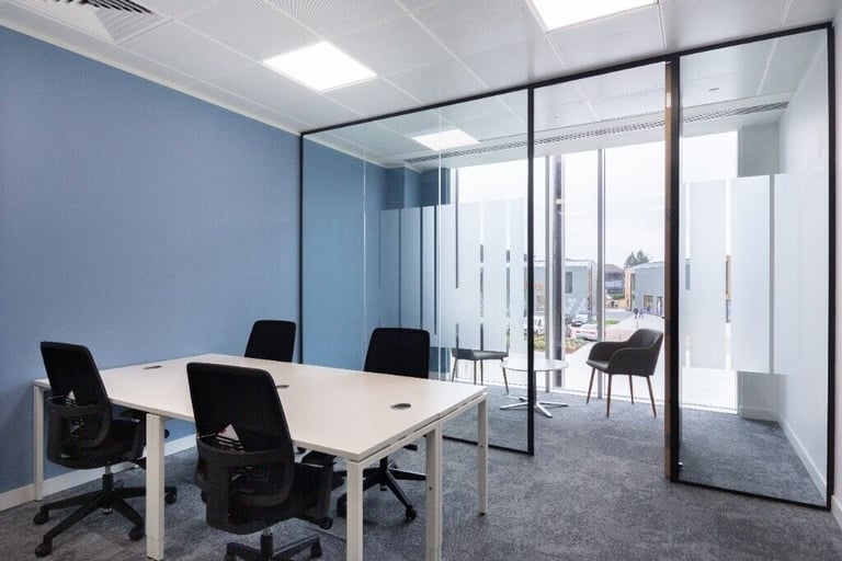 Watford - WD18 8YA, 5 Desk private office available at Croxley