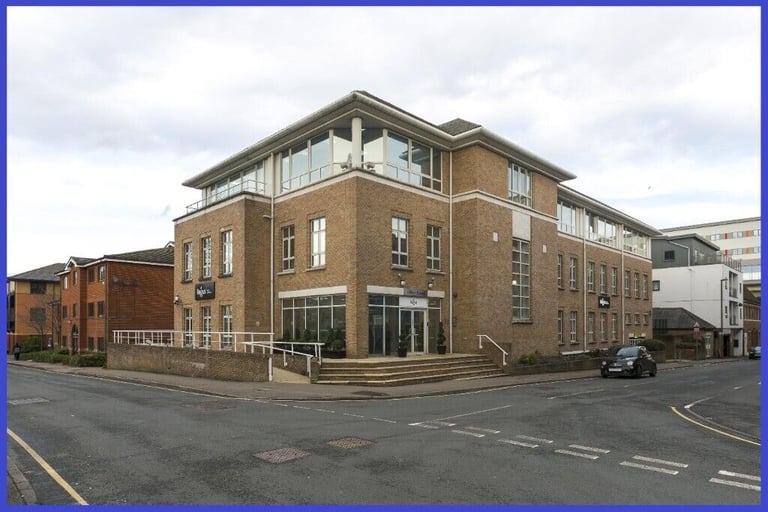 Redhill - RH1 1QZ, Serviced office to rent at 25 Clarendon Road