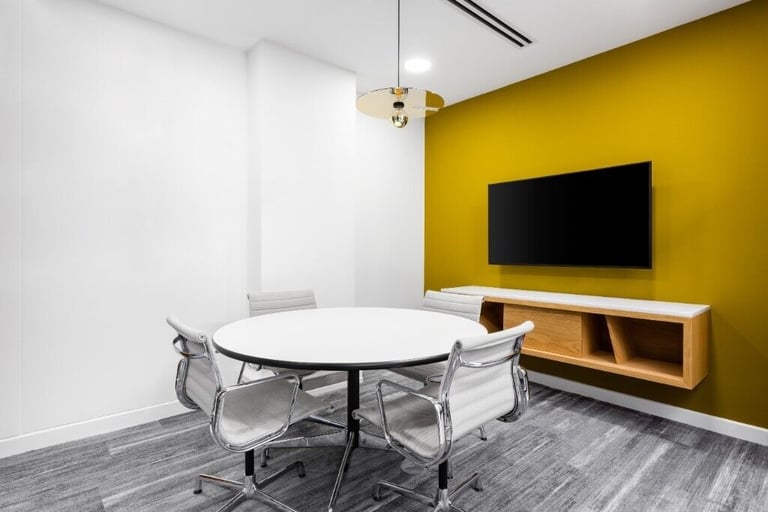 London - W1J 6BD, 2 Desk private office available at Berkeley Square House