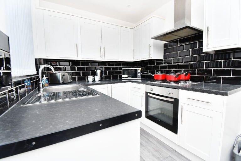 Superb 3 bed HMO in Stoke Immaculate Throughout Perfect For Students Net Returns 25.74% PA