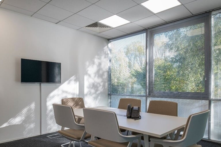 Mlton Keynes - MK10 9RG, Modern Co-working Membership space available at Atterbury Lakes