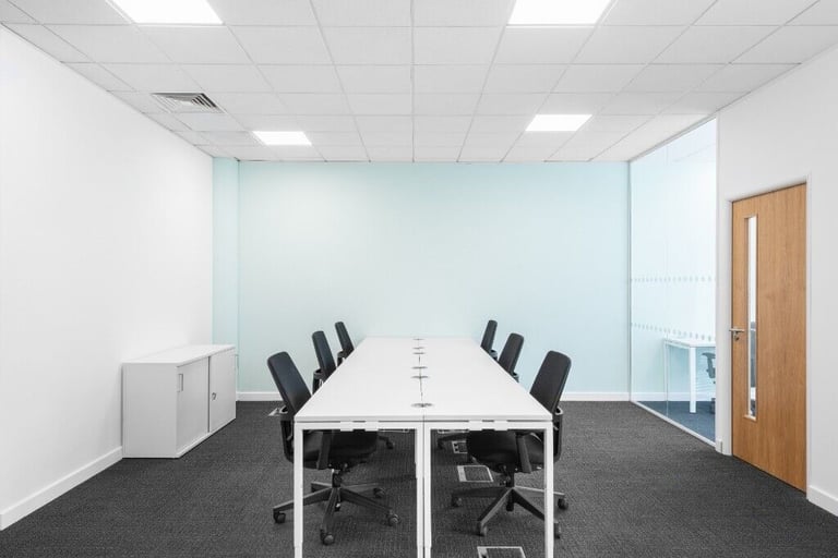 Manchester - M22 5TG, Your private office 4 desk to rent at Manchester Airport 