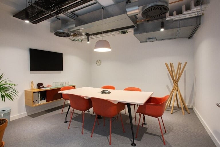 London - EC1Y 1AA, 4 Desk private office available at Spaces Shoreditch