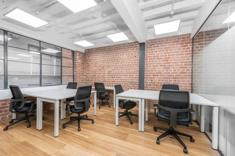 Liverpool - L1 4DQ, Open plan office space for 15 people at Spaces Ropewalks