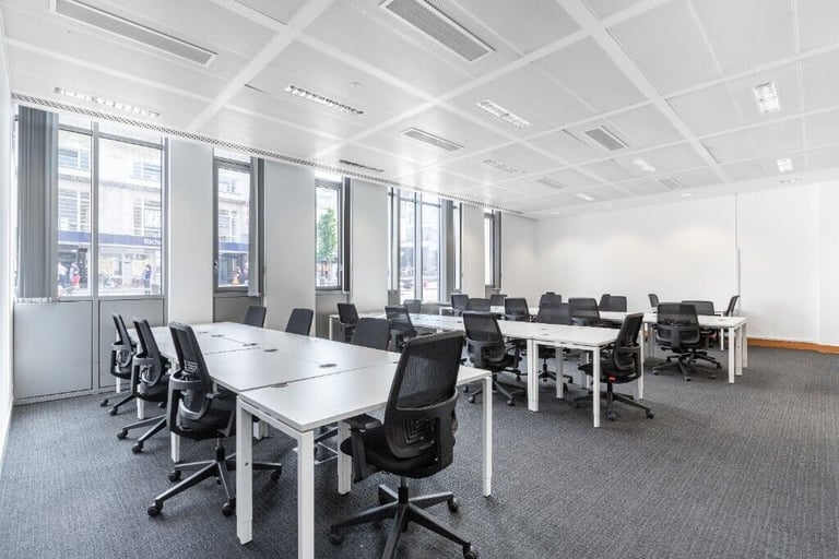 Richmond - TW9 2PR, Open plan office space for 15 people to rent at Parkshot House 