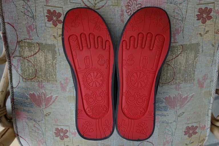 EVISU MENS SLIP-ON SHOES, BRAND NEW, SIZE 8. £25.