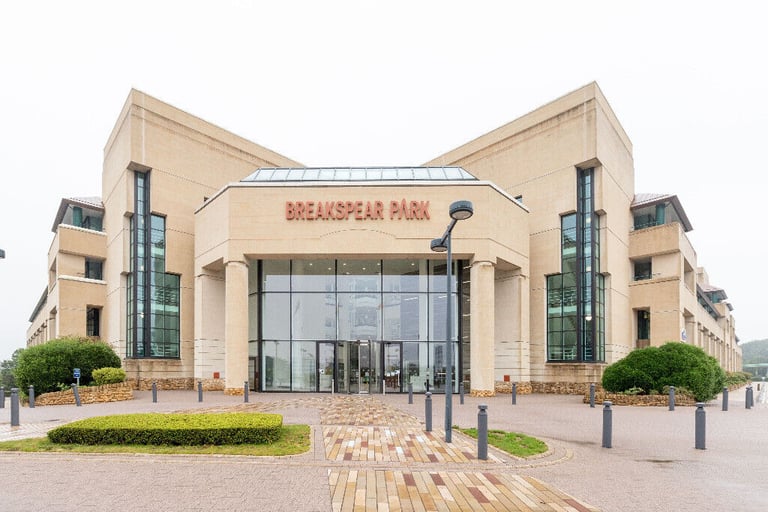 Hemel Hempstead - HP2 4TZ, All-inclusive access to coworking space in Regus Breakspear Park