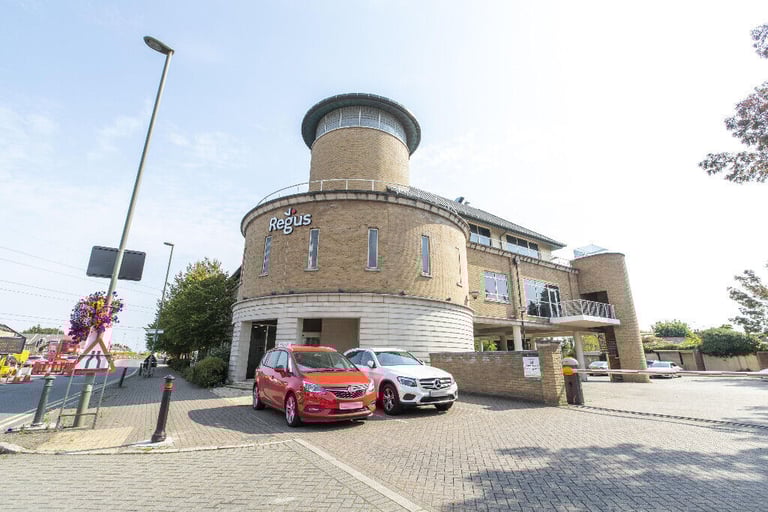 Staines - TW18 4AX, Join a collaborative coworking environment in Regus London Road