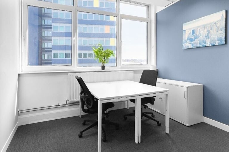 Leicester LE1 1QZ, 2 Desk serviced office to rent at St