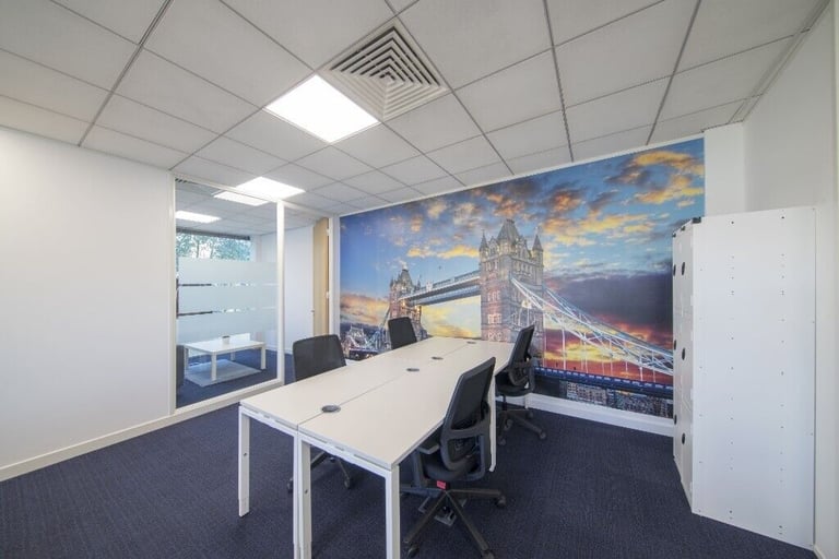 Mlton Keynes - MK10 9RG, Professional office space for 15 people at Atterbury Lakes
