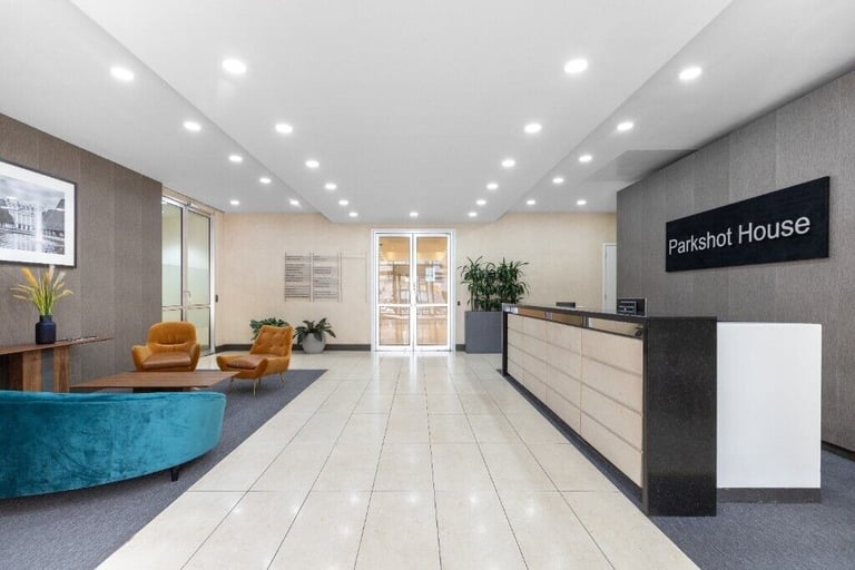 Richmond - TW9 2PR, Open plan office space for 15 people to rent at Parkshot House 