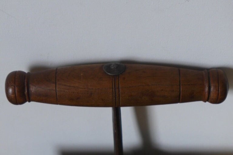 COLLECTIBLE/COLLECTABLE KITCHENALIA: Original Vintage Herb Cutter Chopper.