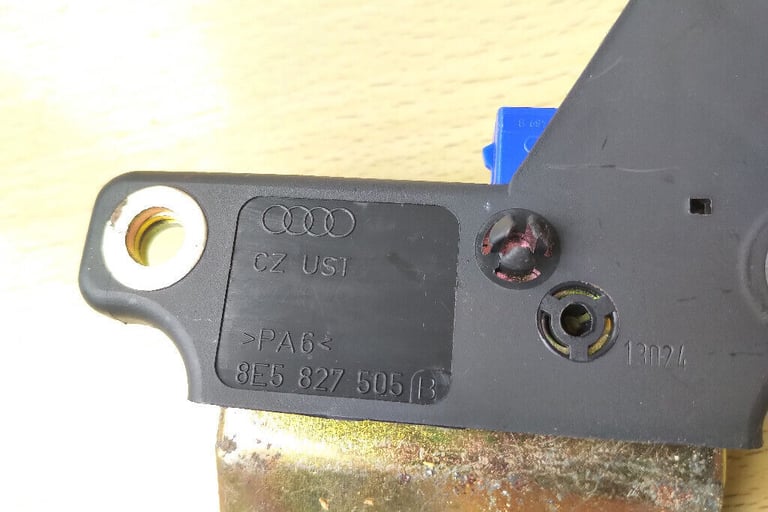 Audi RS4 S4 A4 Boot Lock Mechanism 8E5827505