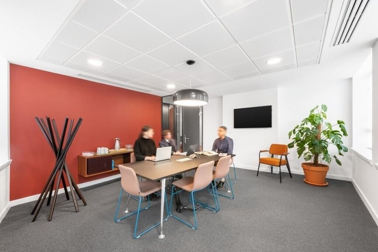 Manchester - M1 5AN, Modern furnished Co-working office space at Spaces Peter House