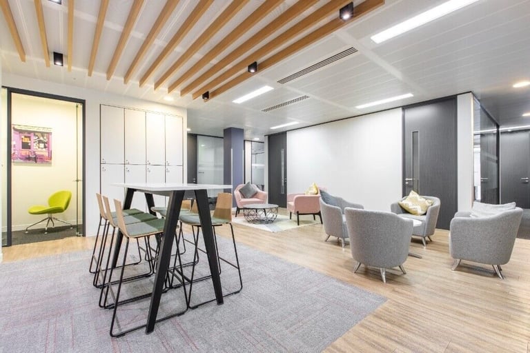 London - EC3A 8AA, Open Plan serviced office to rent at Liverpool Street St Mary's Axe