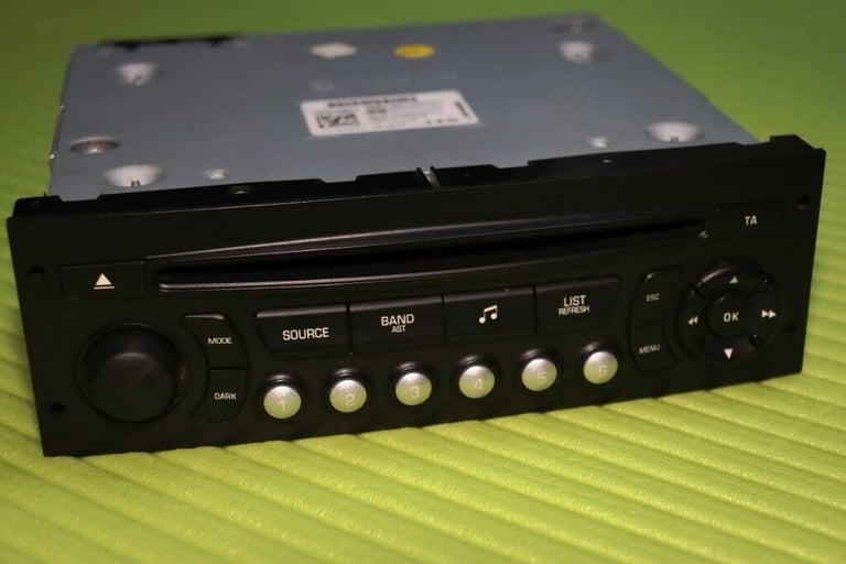 RD4 Stereo Radio MP3 CD Player Citroen Peugeot 3008 2008