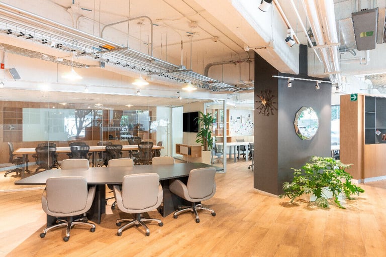 London - W68JA, Walk in and get to work in professional workspace in Spaces Hammersmith The Foundry