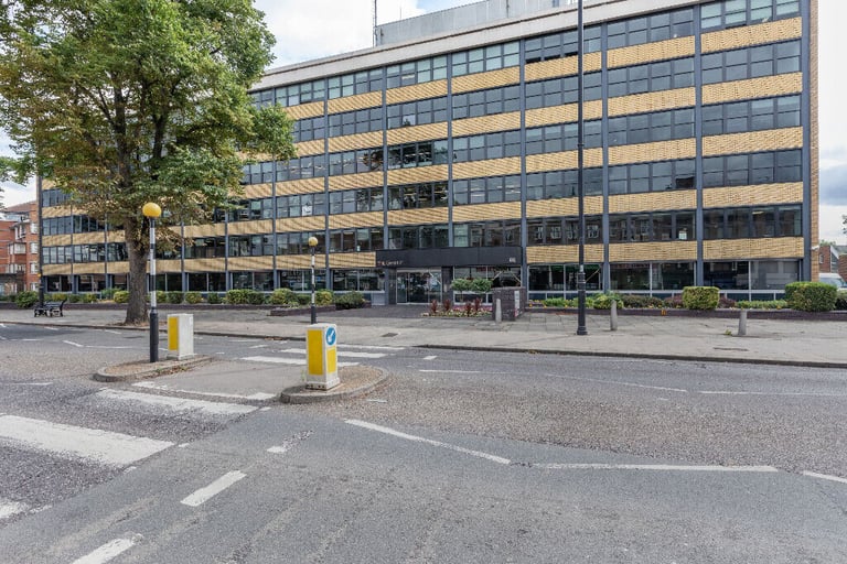 London - N14 6BN, Access professional office space in Regus The Grange Southgate